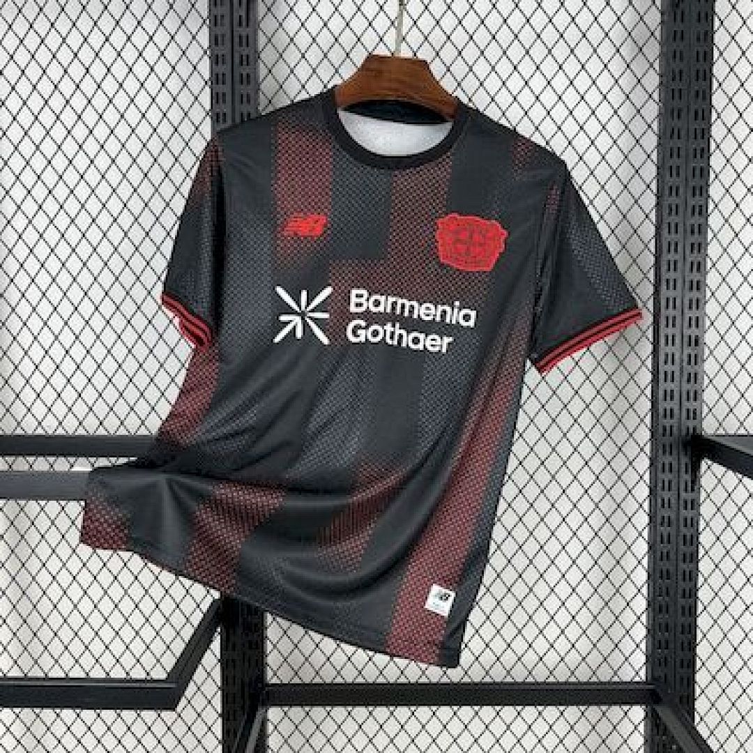 לברקוזן, בית, 25/26